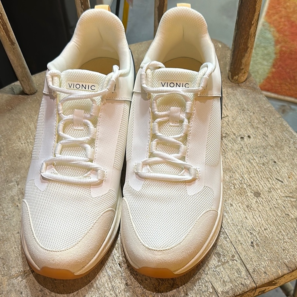 Vionic Men's White Sneakers